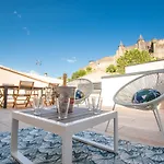 La Terrasse De La Tour Pinte. *