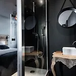 La Terrasse De La Tour Pinte.