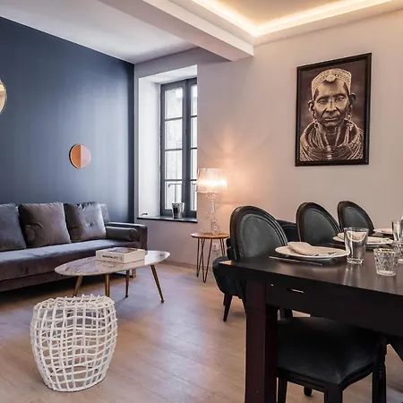 La Terrasse De La Tour Pinte. * Carcassonne