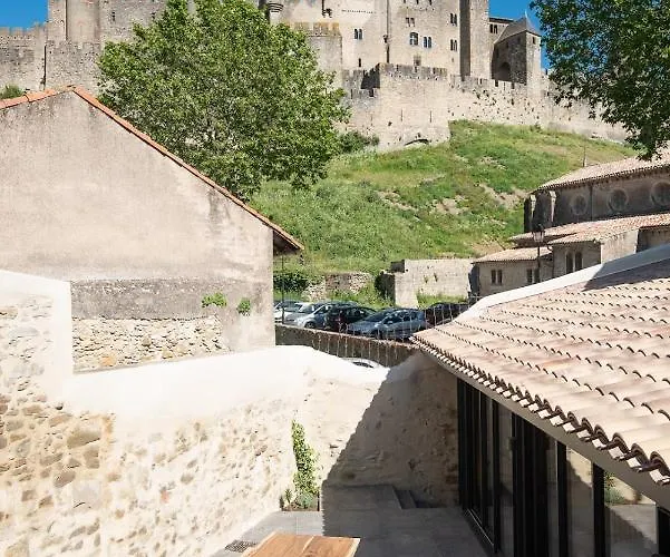 Apartment La Terrasse De La Tour Pinte. *