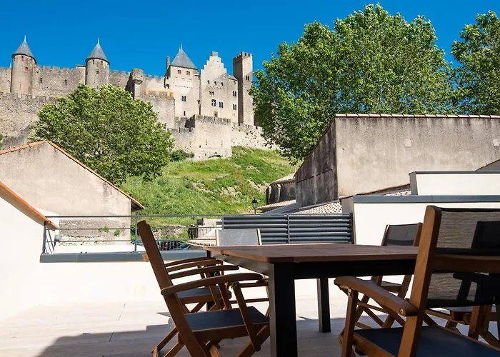 La Terrasse De La Tour Pinte. *