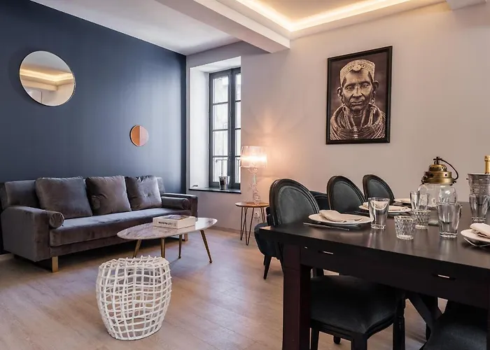 La Terrasse De La Tour Pinte. * Carcasona